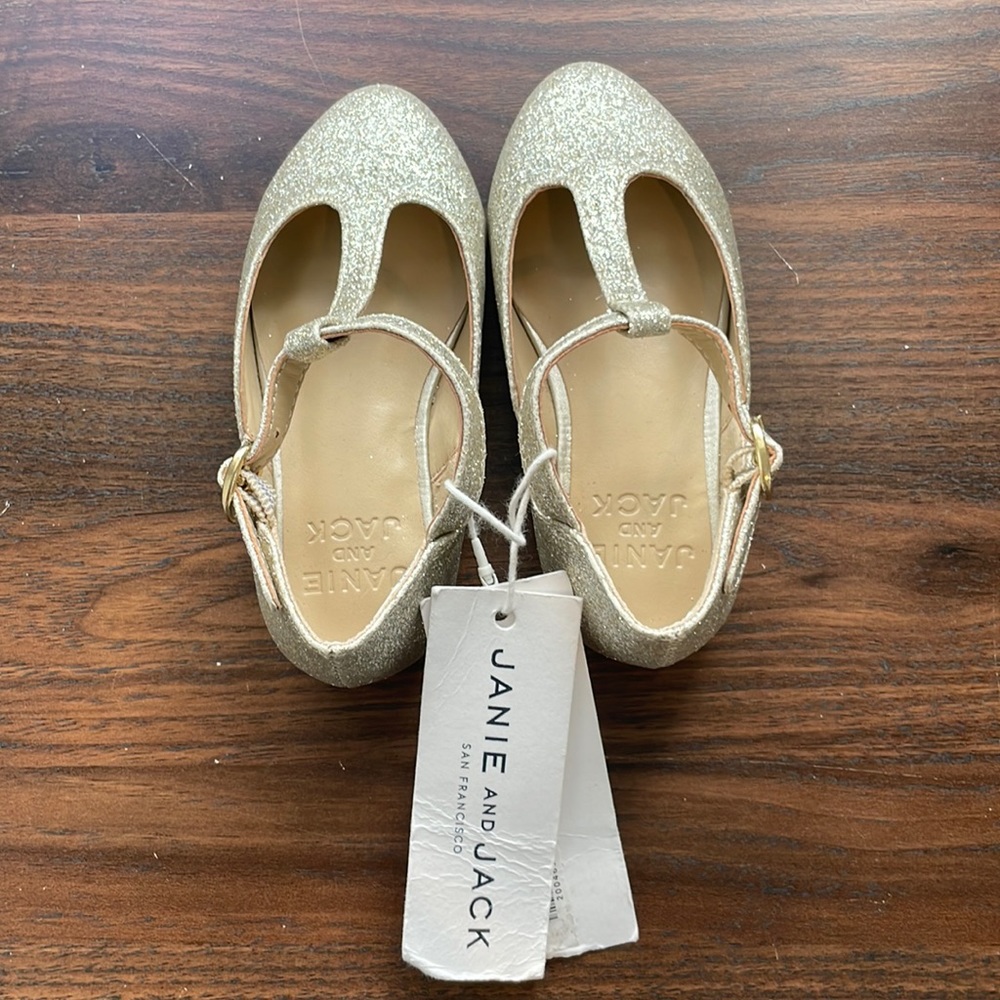 NWT sparkling gold Janie & Jack maryjanes size 5